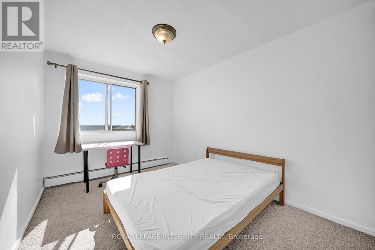 28993309/1010-20-chesterton-drive/borden-farmstewart-farmcarleton-heightsparkwood-hills/ottawa/ontario/K2E6Z7_21