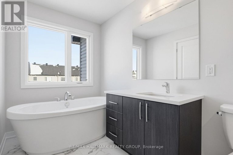 29616623/1940-hawker-private/huntley-ward-north-east/ottawa/ontario/K0A1L0_17