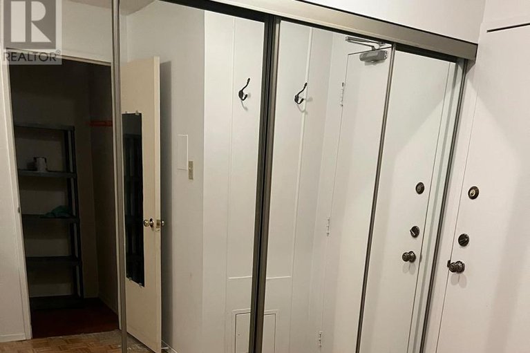 29142160/204-158b-mcarthur-avenue/vanier/ottawa/ontario/K1L8C9_2