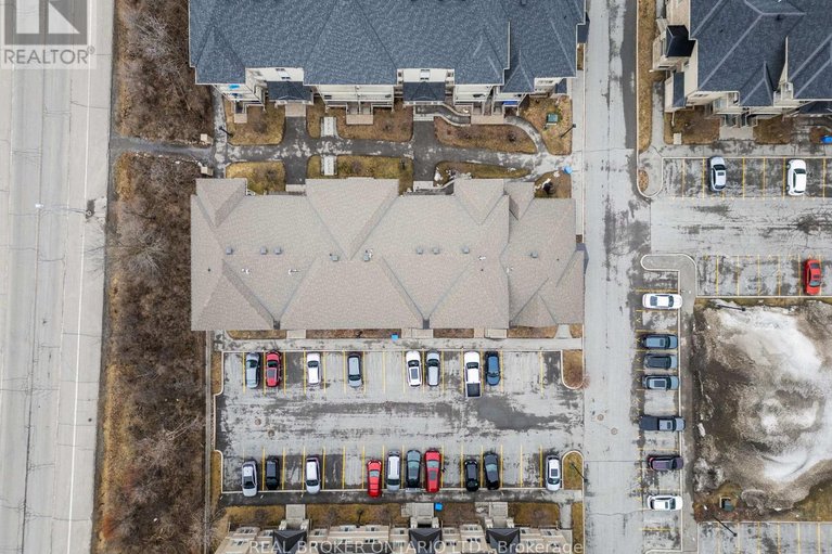 29563748/h-66-tipperary-private/longfields/ottawa/ontario/K2J2T3_31