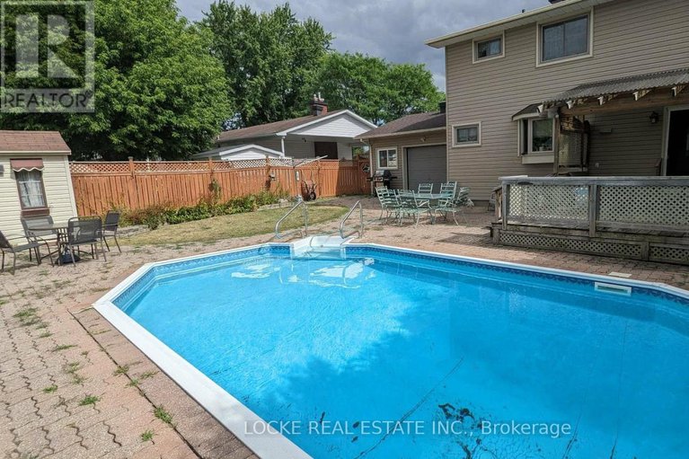 29431769/279-hoylake-crescent/bilberry-creekqueenswood-heights/ottawa/ontario/K1E1M1_44