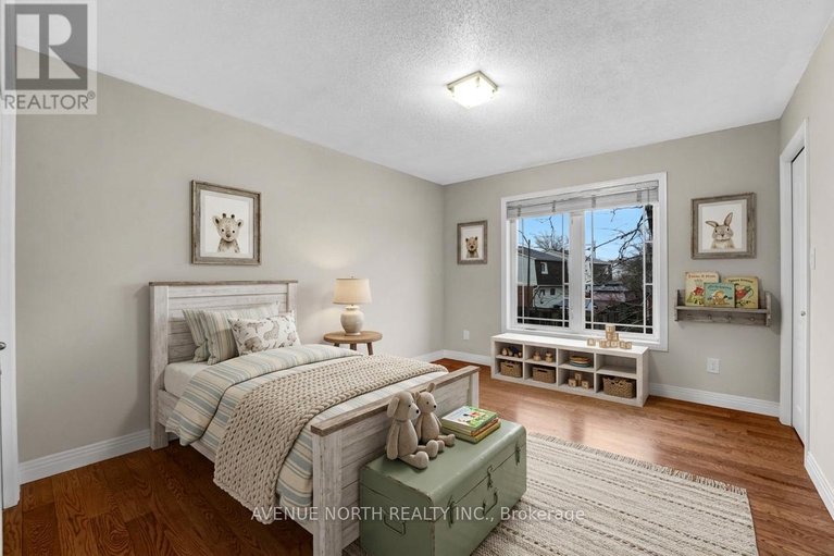 29622696/945-cahill-drive-w/hunt-club/ottawa/ontario/K1V2C3_27