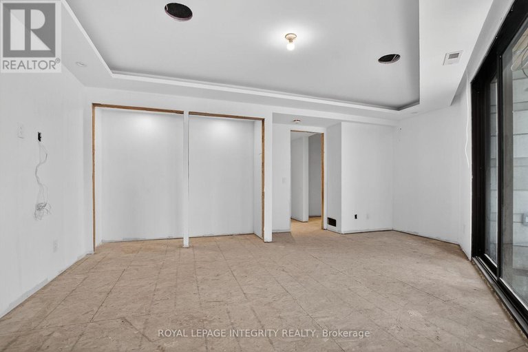 29487124/112-queen-elizabeth-drive/ottawa-centregolden-triangle/ottawa/ontario/K2P0Z5_11