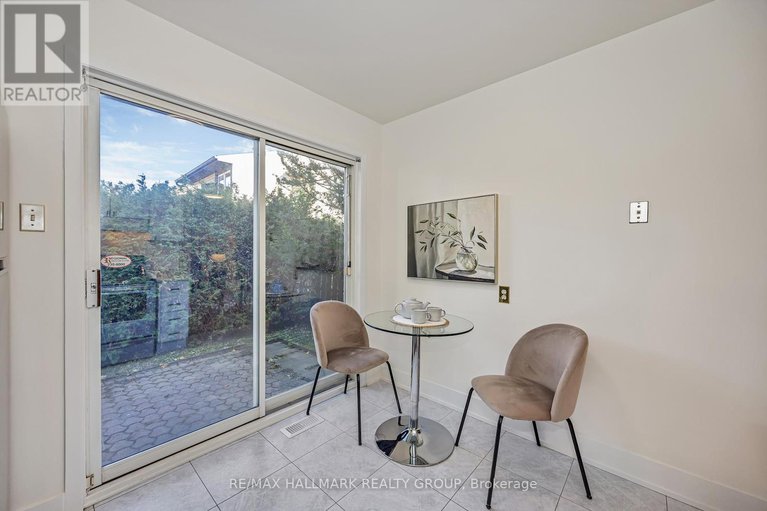 29051310/698-malibu-terrace/courtland-park/ottawa/ontario/K2C3T8_17