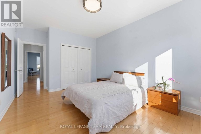 29563750/6868-sparkling-lake-way/greely/ottawa/ontario/K4P1R7_24