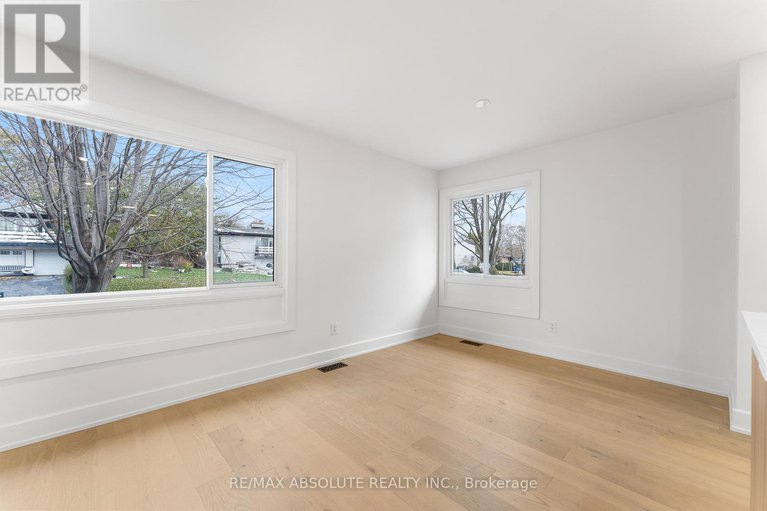 29177800/14-mulvagh-avenue/borden-farmstewart-farmcarleton-heightsparkwood-hills/ottawa/ontario/K2E6M6_17