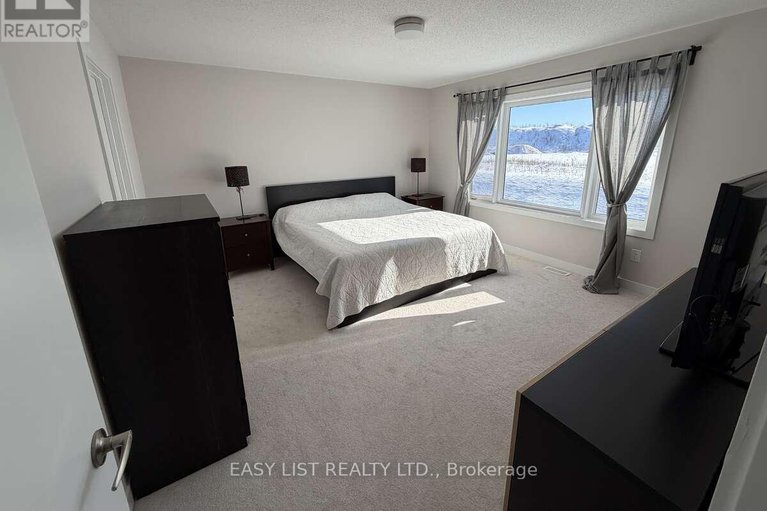 29335649/776-eminence-street/half-moon-bay/ottawa/ontario/K2J6X6_12