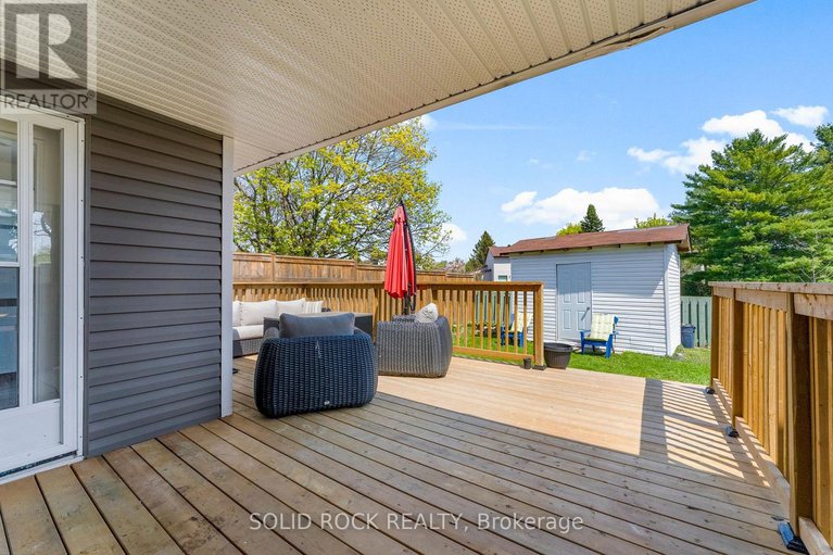 28313092/316-singleton-way/chatelaine-village/ottawa/ontario/K1E2B3_28