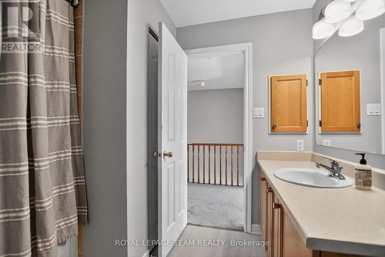 29368219/48-saddlesmith-circle/emerald-meadowstrailwest/ottawa/ontario/K2M2Y9_28