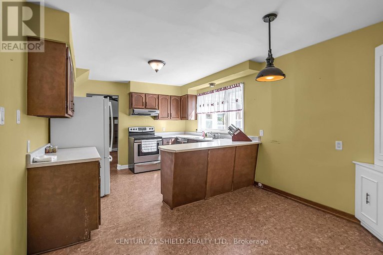 28960052/94-columbia-avenue/long-sault/south-stormont/ontario/K0C1P0_17