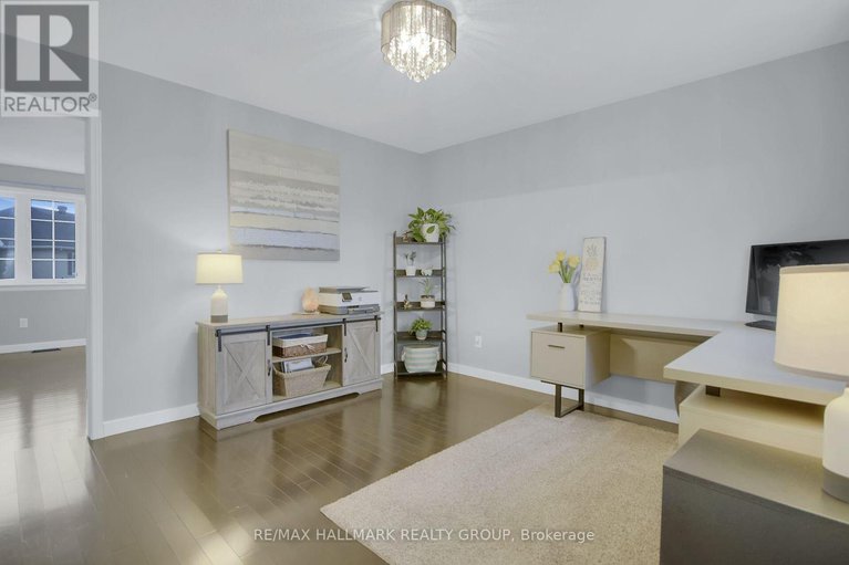 28591389/585-barrick-hill-road/emerald-meadowstrailwest/ottawa/ontario/K2M0B4_34