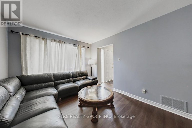 28770796/12-john-sidney-crescent/stittsville-south/ottawa/ontario/K2S1J7_13