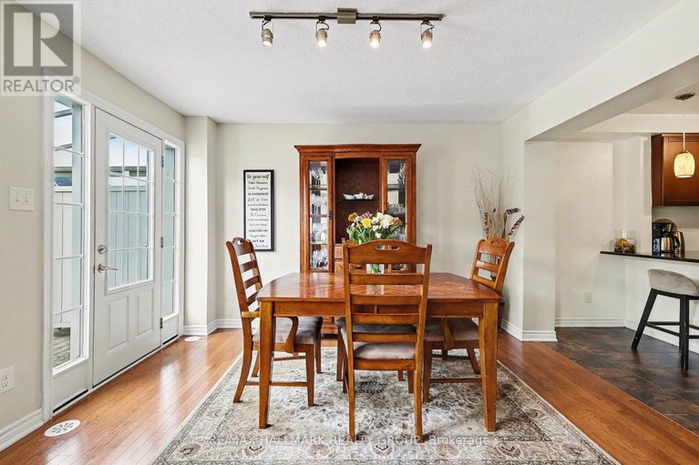 29628515/2516-nutgrove-avenue/half-moon-bay/ottawa/ontario/K2J0X3_15