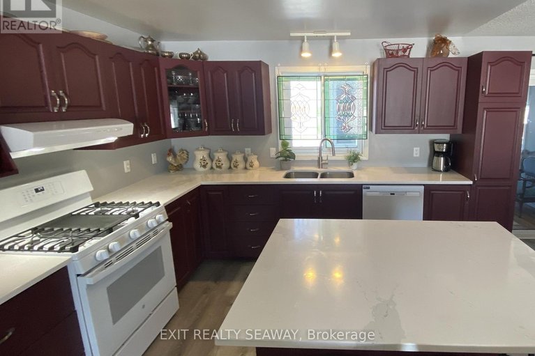 29385962/16825-county-rd-15-road/moose-creek/north-stormont/ontario/K0C1W0_5