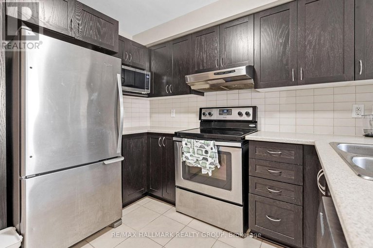 28876726/132-bluestone-private/avalon-west/ottawa/ontario/K4A0X7_6