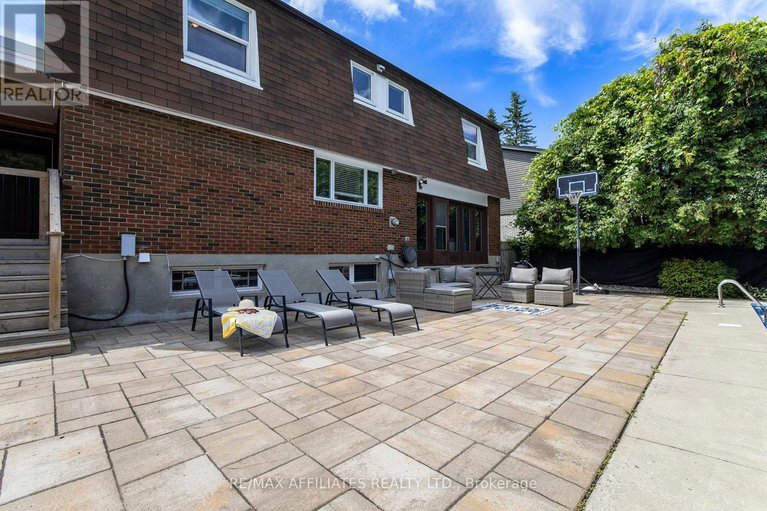28597640/23-sioux-crescent/bruce-farmgraham-parkqualicumbellands/ottawa/ontario/K2H7E4_33