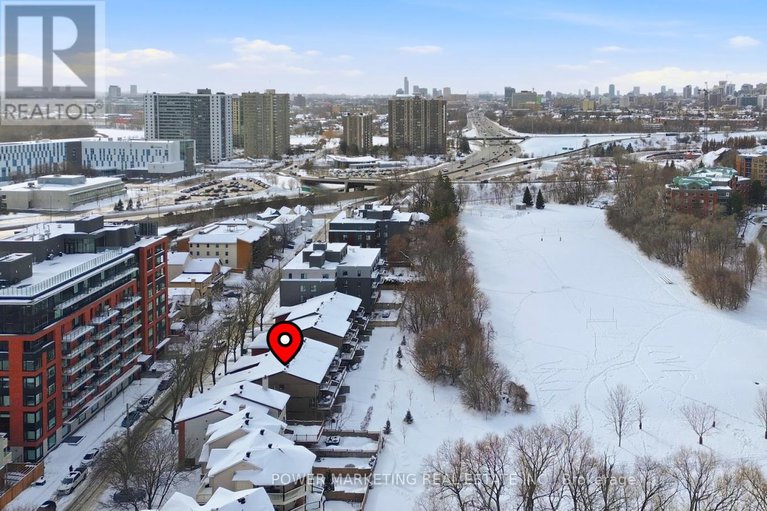 29358160/37g-robinson-avenue/sandy-hill/ottawa/ontario/K1N8N8_7