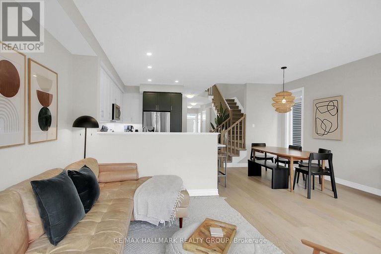 28807965/114-jardiniere-street/remainder-of-stittsville-area/ottawa/ontario/K2S2K2_11
