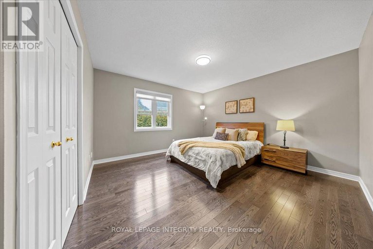 29259363/32-eliza-crescent/stittsville-south/ottawa/ontario/K2S2A3_31