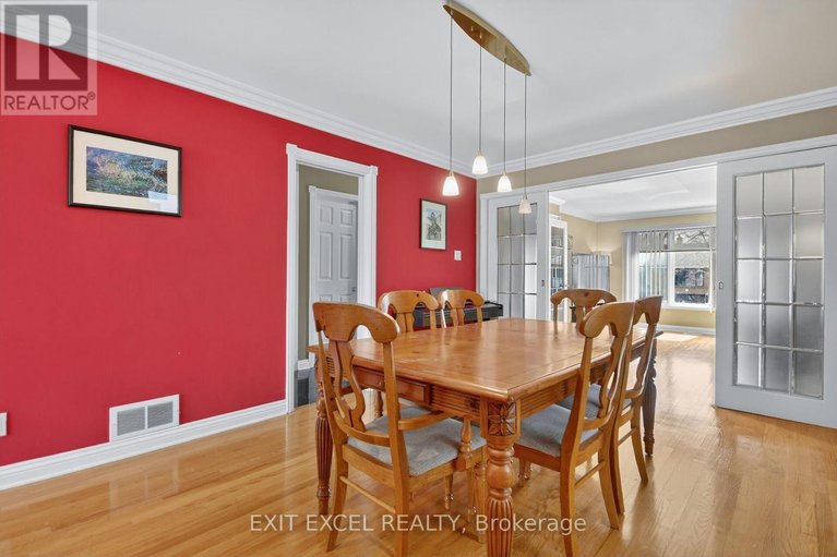 29577468/1093-b-normandy-cr-normandy-crescent/carleton-heights/ottawa/ontario/K2C0L9_8