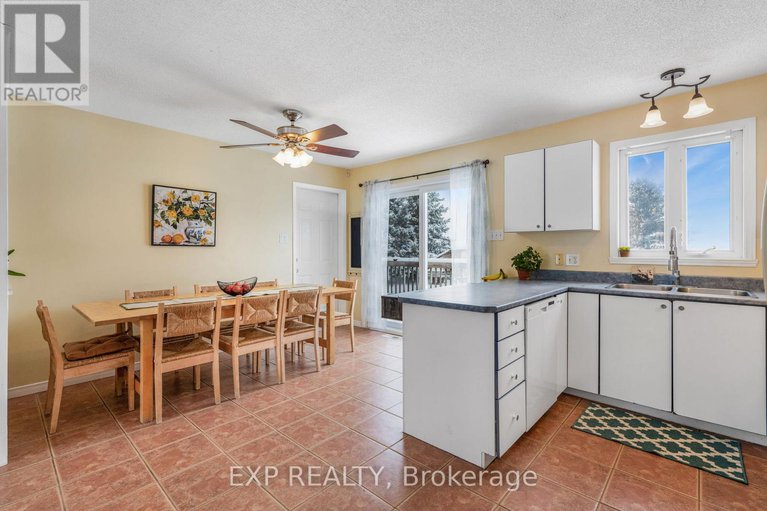 29107612/2690-pattee-road-e/champlain-twp/champlain/ontario/K6A2R2_13