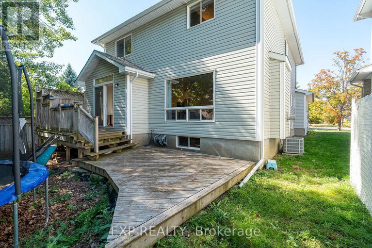 28872307/66-newcastle-avenue/morgans-grantsouth-march/ottawa/ontario/K2K3B5_39
