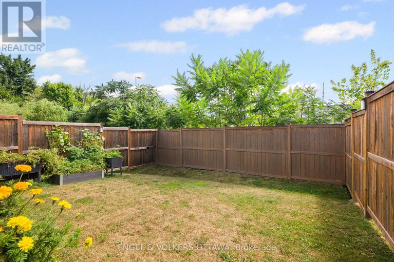 28787541/644-vivera-place/stittsville-north/ottawa/ontario/K2S2N1_40