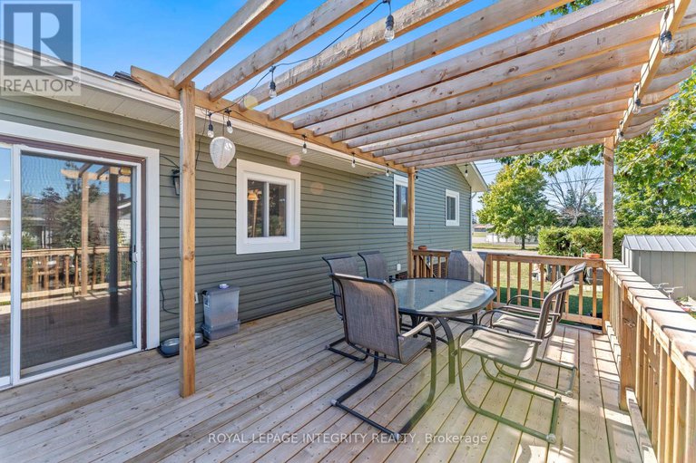 28896126/2217-lapointe-street/clarencerockland-twp/clarence-rockland/ontario/K0A1E0_10