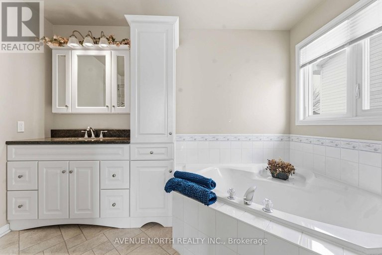 29591014/1838-mccallum-drive/fallingbrookgardenway-south/ottawa/ontario/K4A3S9_29