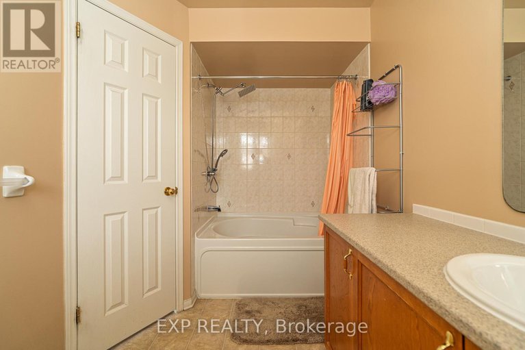 29098665/132-grovemont-drive/strandherd/ottawa/ontario/K2G6Z9_20