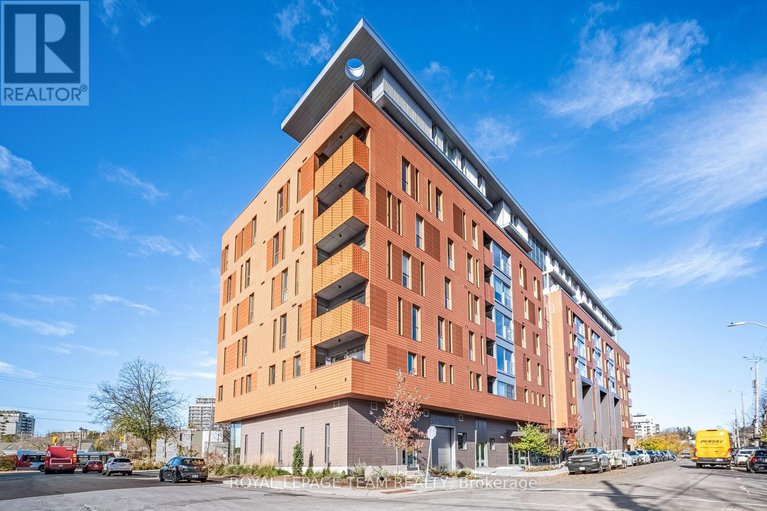 28408912/504-135-barrette-street/vanier/ottawa/ontario/K1L7Z9_1