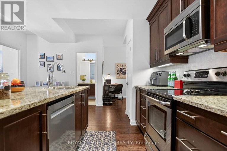 29538009/204-310-centrum-boulevard/bilberry-creekqueenswood-heights/ottawa/ontario/K1E0A3_10