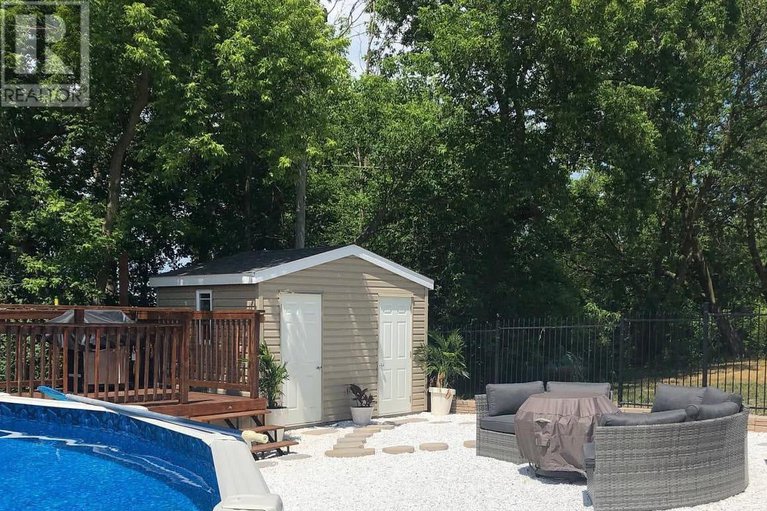 28403297/2754-eagleson-road/btwn-franktown-rd-fallowfield-rd/ottawa/ontario/K2S1B8_44
