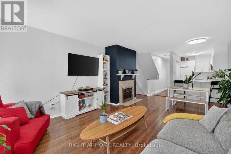 29676442/43-crispin-private/manor-park/ottawa/ontario/K1K2T7_15