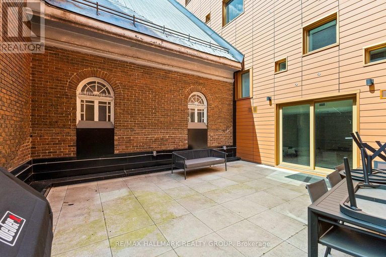 29444670/207-135-barrette-street/vanier/ottawa/ontario/K1L7Z9_63