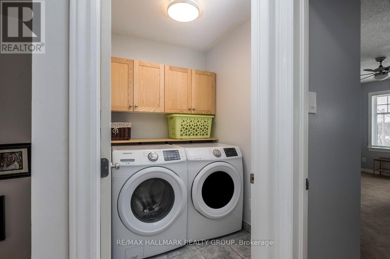 29569375/266-horseshoe-crescent/stittsville-north/ottawa/ontario/K2S0B7_23