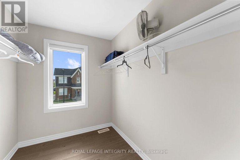 28643913/724-vennecy-terrace/orleans-village/ottawa/ontario/K1W0N3_22