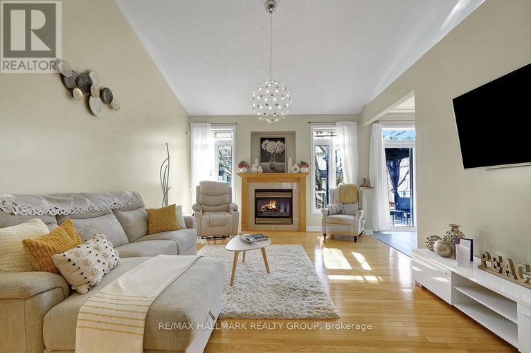 28232415/46-chapelier-private/queenswood-heights-south/ottawa/ontario/K1E3Y1_7