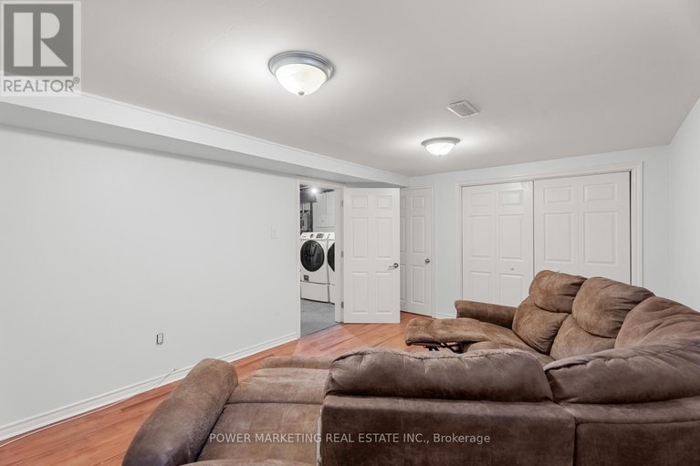 28583636/1631-saxony-crescent/pineview/ottawa/ontario/K1B5K8_28