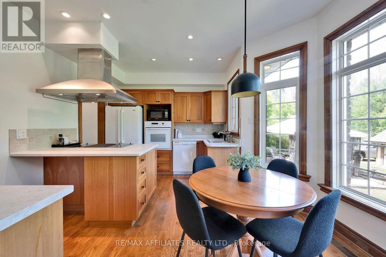 28469895/3-kimini-drive/remainder-of-stittsville-area/ottawa/ontario/K2S1S6_15