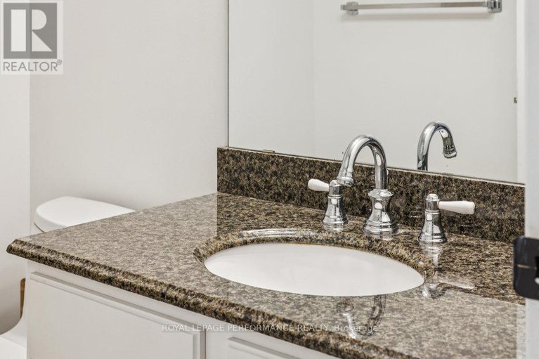 29029572/8-gillespie-crescent/hunt-club-woods/ottawa/ontario/K1V9X8_37