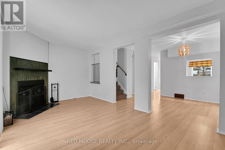 29480001/1983-greenvale-lane/chateauneuf/ottawa/ontario/K1C6E4_18