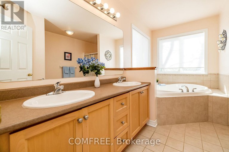 28184770/14-escade-drive/barrhaven-east/ottawa/ontario/K2G6R9_26