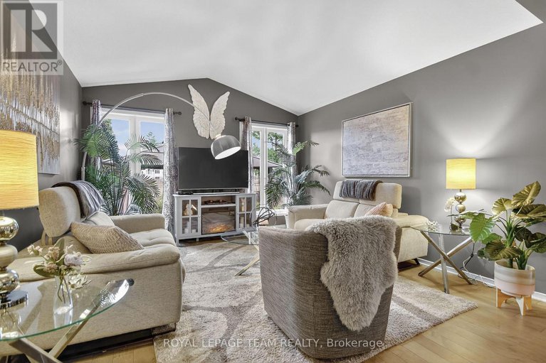 29115159/7-newcastle-avenue/morgans-grantsouth-march/ottawa/ontario/K2K2R2_8