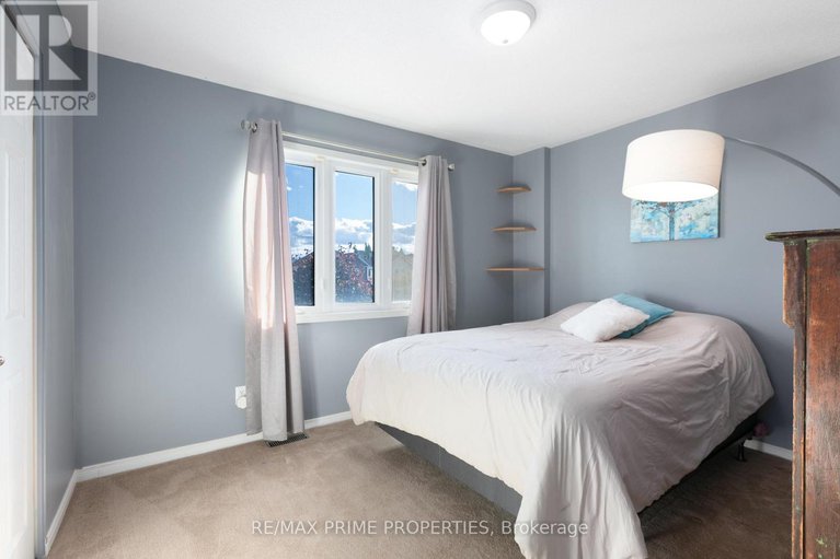 29075456/1545-senateurs-way/fallingbrookpineridge/ottawa/ontario/K4A4A2_29