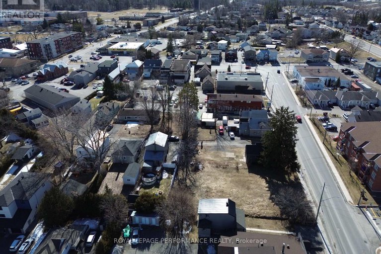 28339232/621-edwards-street/town-of-rockland/clarence-rockland/ontario/K4K1K2_17