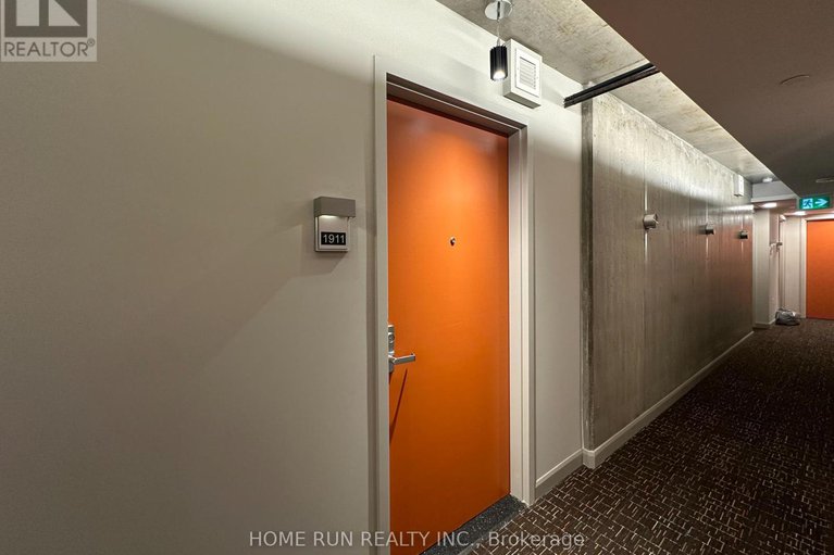 28418657/1911-105-champagne-avenue/west-centre-town/ottawa/ontario/K1S5E5_2