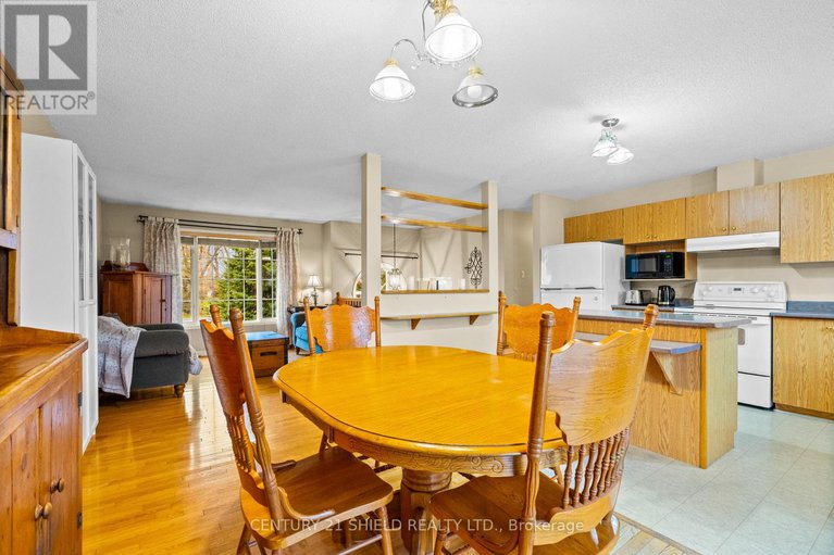 29127984/22032-old-highway-2-highway/south-glengarry-lancaster-twp/south-glengarry/ontario/K0C1E0_20