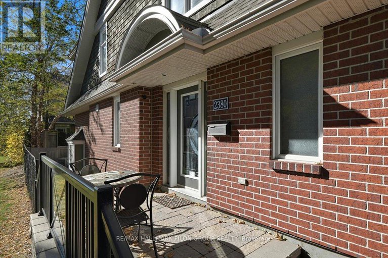 28990887/2380-virginia-drive/urbandale-acres/ottawa/ontario/K1H6S2_2