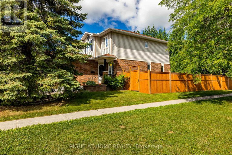 28636407/2-whalings-circle/stittsville-central/ottawa/ontario/K2S1S4_2